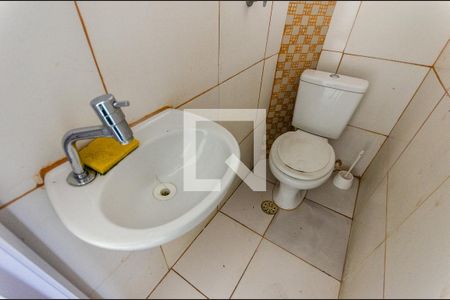 Banheiro de casa para alugar com 1 quarto, 22m² em Vila Siqueira (zona Norte), São Paulo