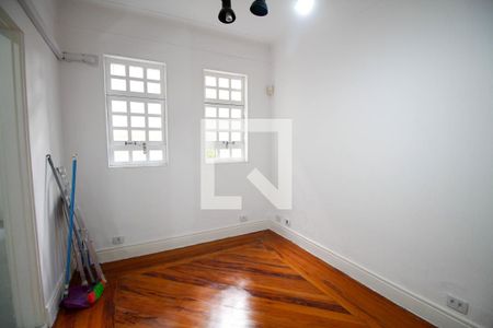 Sala 2 de casa para alugar com 3 quartos, 135m² em Cerqueira César, São Paulo