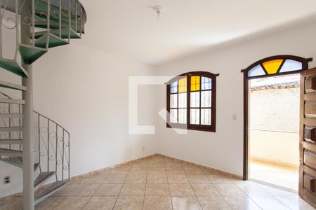 Sala 1 de casa para alugar com 3 quartos, 360m² em São João Batista, Belo Horizonte