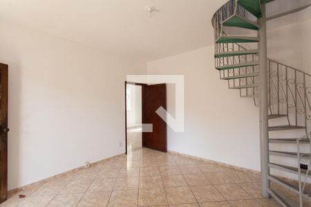 Sala 1 de casa para alugar com 3 quartos, 360m² em São João Batista, Belo Horizonte