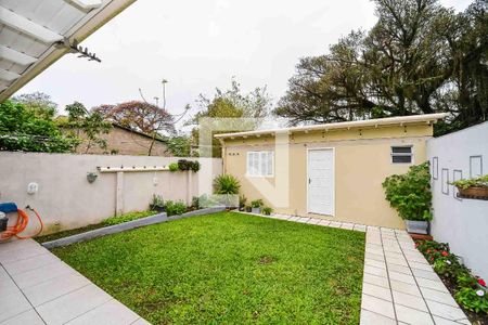 Casa à venda com 280m², 2 quartos e 2 vagas Casa à venda com 280m², 2 quartos e 2 vagasJardim/Lavanderia