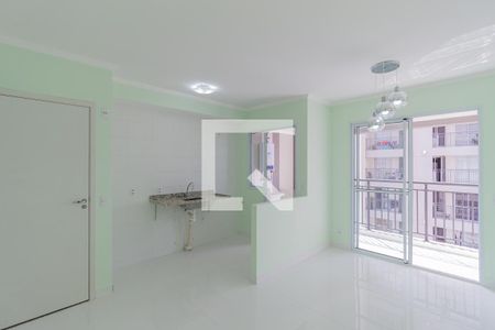 Sala de apartamento para alugar com 2 quartos, 47m² em Jardim Copiuva, Carapicuíba