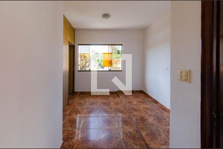 Sala de casa para alugar com 3 quartos, 90m² em Caiçaras, Belo Horizonte