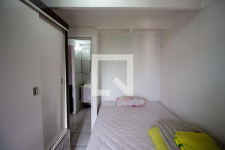 Quarto 2 de apartamento para alugar com 2 quartos, 35m² em Conjunto Residencial José Bonifácio, São Paulo