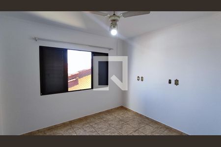 Casa à venda com 259m², 3 quartos e 2 vagas Casa à venda com 259m², 3 quartos e 2 vagasQuarto 2