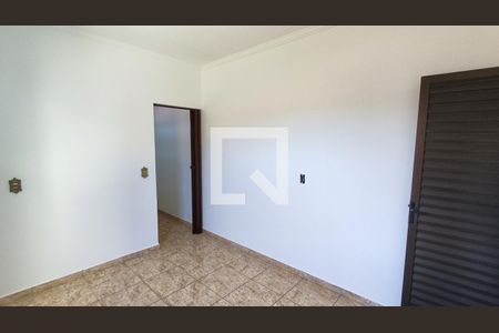 Casa à venda com 259m², 3 quartos e 2 vagas Casa à venda com 259m², 3 quartos e 2 vagasQuarto 3