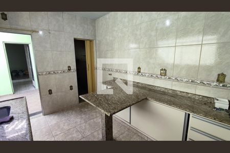 Casa à venda com 259m², 3 quartos e 2 vagas Casa à venda com 259m², 3 quartos e 2 vagasCozinha