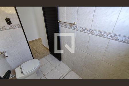 Casa à venda com 259m², 3 quartos e 2 vagas Casa à venda com 259m², 3 quartos e 2 vagasBanheiro