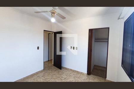 Casa à venda com 259m², 3 quartos e 2 vagas Casa à venda com 259m², 3 quartos e 2 vagasQuarto 2