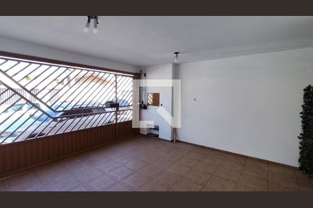 Casa à venda com 259m², 3 quartos e 2 vagas Casa à venda com 259m², 3 quartos e 2 vagasGaragem