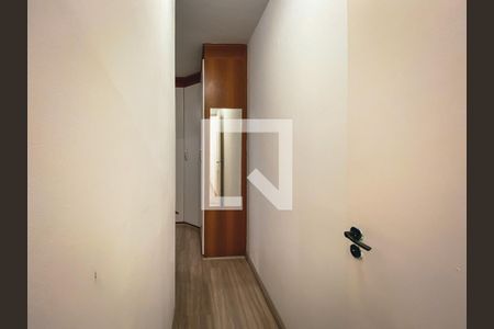 Corredor de apartamento à venda com 2 quartos, 55m² em Jardim das Vertentes, São Paulo