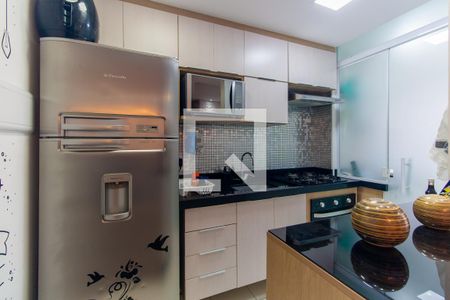 Cozinha de apartamento para alugar com 2 quartos, 52m² em Sítio da Figueira, São Paulo