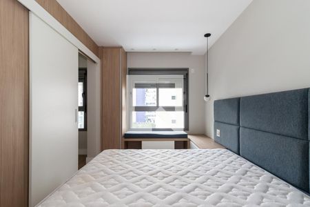 Suíte  de apartamento à venda com 2 quartos, 75m² em Indianópolis, São Paulo