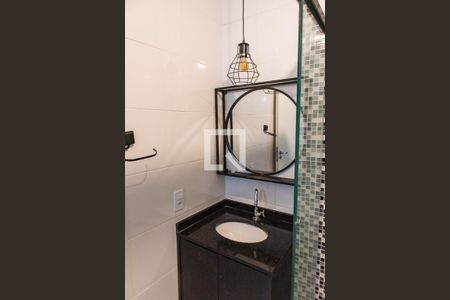 Banheiro de apartamento para alugar com 1 quarto, 28m² em Vila Dom Pedro I, São Paulo