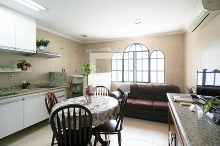 Sala de casa para alugar com 2 quartos, 50m² em Moema, São Paulo