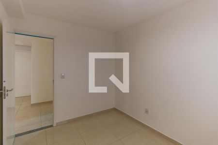 Quarto 1 de apartamento para alugar com 2 quartos, 39m² em Vila Alpina, São Paulo