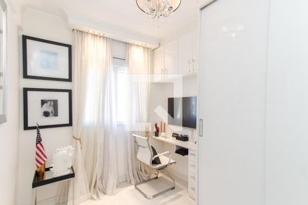 Quarto   de apartamento à venda com 2 quartos, 62m² em Vila Nivi, São Paulo