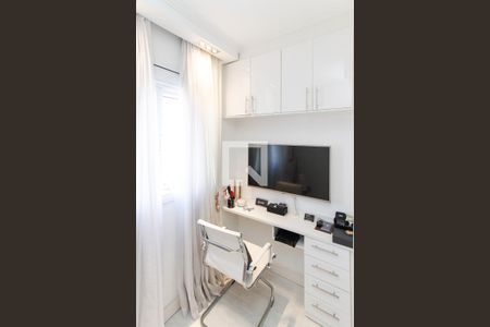 Quarto   de apartamento à venda com 2 quartos, 62m² em Vila Nivi, São Paulo