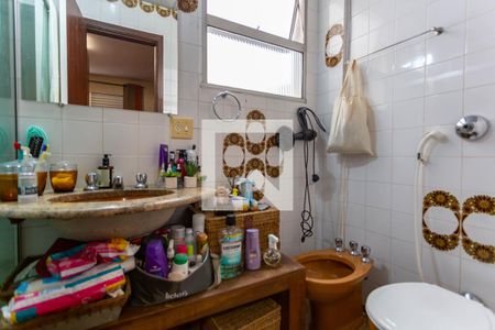 Banheiro de apartamento à venda com 4 quartos, 150m² em Vila Paris, Belo Horizonte