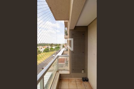 Sacada de apartamento para alugar com 3 quartos, 81m² em Vila Brandina, Campinas