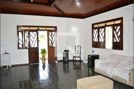 Sala de casa para alugar com 6 quartos, 700m² em Itapuã, Salvador
