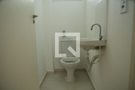 Lavabo de casa de condomínio para alugar com 2 quartos, 60m² em Maranhão, Cotia
