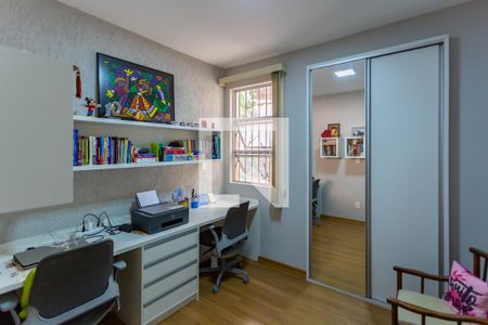 Quarto  de apartamento à venda com 3 quartos, 110m² em São Lucas, Belo Horizonte