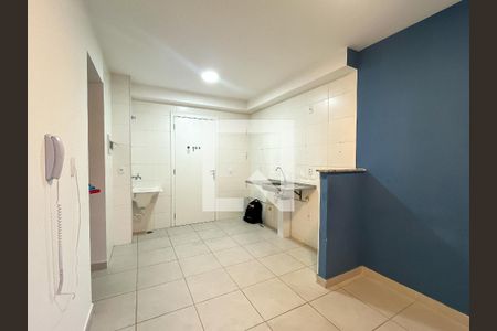 Sala / Cozinha de apartamento para alugar com 2 quartos, 38m² em Piqueri, São Paulo