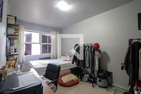 Quarto 2 de apartamento para alugar com 2 quartos, 54m² em Rubem Berta, Porto Alegre