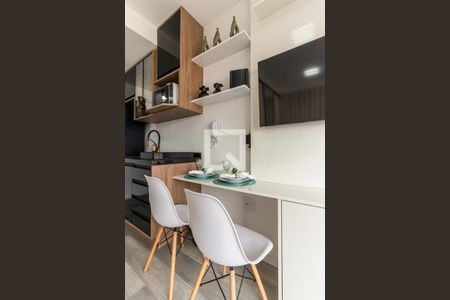 Studio - Mesa e Cadeiras de kitnet/studio para alugar com 1 quarto, 26m² em Vila Buarque, São Paulo