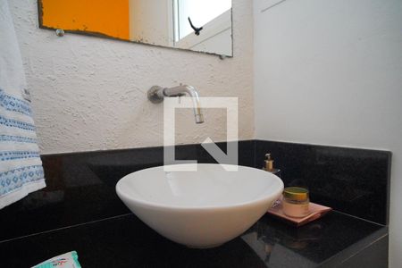 Banheiro de casa para alugar com 3 quartos, 236m² em Rio Tavares, Florianópolis