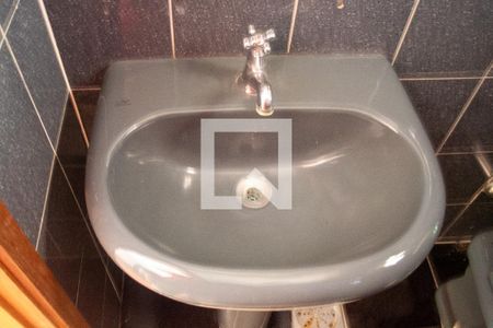 Lavabo  de casa à venda com 3 quartos, 244m² em Partenon, Porto Alegre