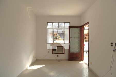 Sala de casa para alugar com 2 quartos, 50m² em Pechincha, Rio de Janeiro