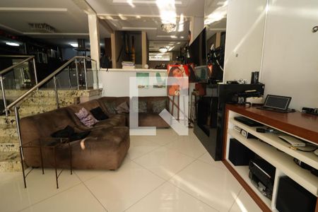 Sala de casa de condomínio para alugar com 3 quartos, 620m² em Santa Tereza, Porto Alegre