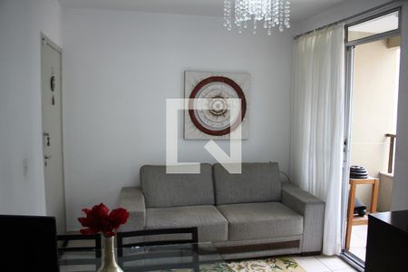 Sala de apartamento à venda com 2 quartos, 55m² em Cabral, Contagem