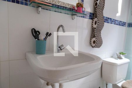 Banheiro de apartamento para alugar com 2 quartos, 52m² em Macedo, Guarulhos