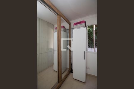 Quarto 1  de apartamento para alugar com 3 quartos, 59m² em Vila Jaraguá, São Paulo