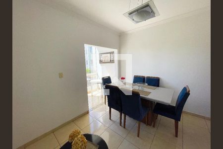 Sala de apartamento à venda com 2 quartos, 69m² em Industrial Santa Rita, Contagem