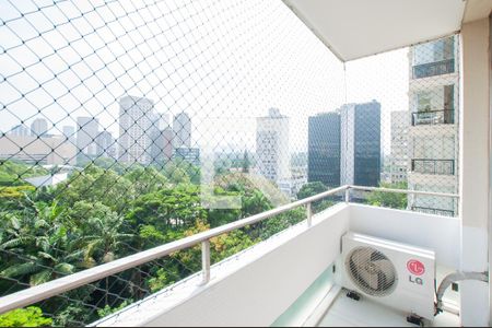 Varanda de apartamento para alugar com 3 quartos, 168m² em Jardim Europa, São Paulo