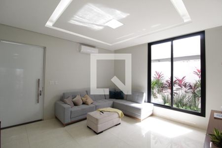 Sala de casa de condomínio para alugar com 4 quartos, 210m² em Laranjeiras, Uberlândia