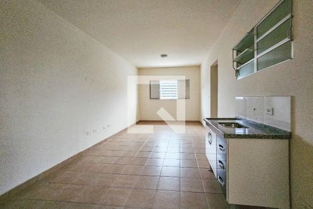 Cozinha  de casa para alugar com 1 quarto, 23m² em Vila Santo Antônio, Guarujá