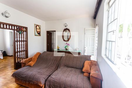 Sala de casa à venda com 2 quartos, 240m² em Santa Inês, Belo Horizonte