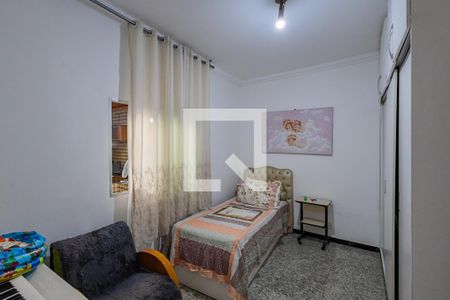 Quarto 1 de casa à venda com 4 quartos, 400m² em Sagrada Família, Belo Horizonte