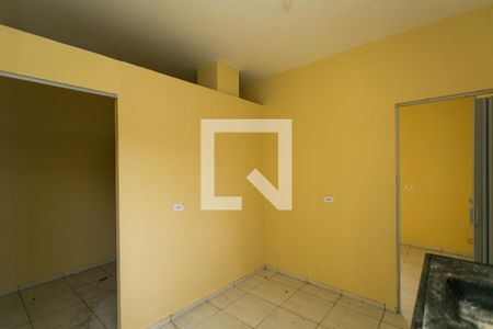 Sala  / cozinha de casa para alugar com 2 quartos, 54m² em Jardim Mitsutani, São Paulo