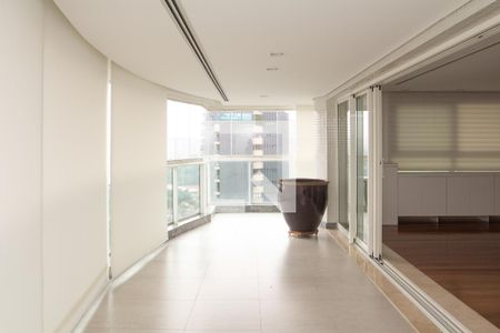 Varanda da Sala de apartamento à venda com 4 quartos, 322m² em Indianópolis, São Paulo