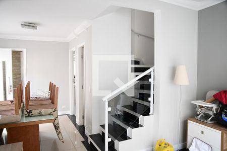 Sala de casa de condomínio para alugar com 2 quartos, 74m² em Jardim Petropolis, Cotia