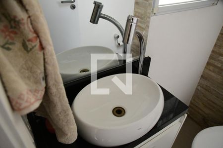 Lavabo de casa de condomínio para alugar com 2 quartos, 74m² em Jardim Petropolis, Cotia