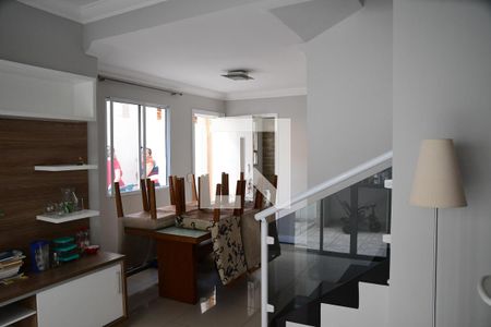 Sala de casa de condomínio para alugar com 2 quartos, 74m² em Jardim Petropolis, Cotia