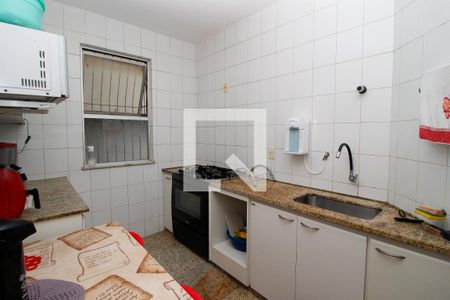 Cozinha de apartamento à venda com 4 quartos, 110m² em Sagrada Família, Belo Horizonte