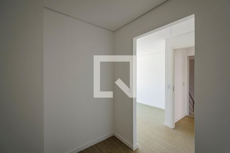 Casa de condomínio à venda com 150m², 2 quartos e 2 vagas Casa de condomínio à venda com 150m², 2 quartos e 2 vagasCloset da suíte